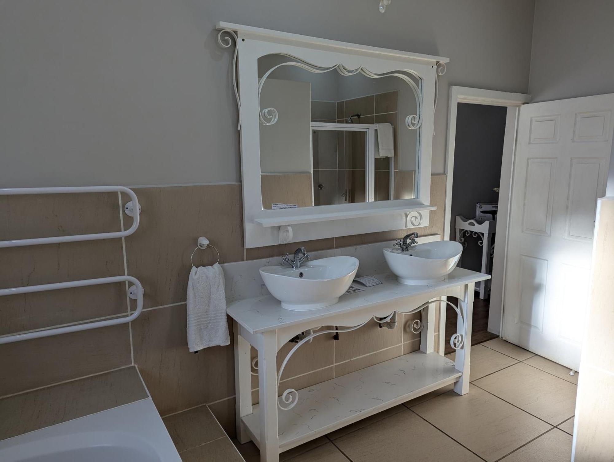 The Historic Hogsback Inn Zimmer foto